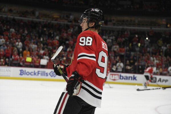 Bedard scores for Chicago but Roy and Stone lead undefeated
